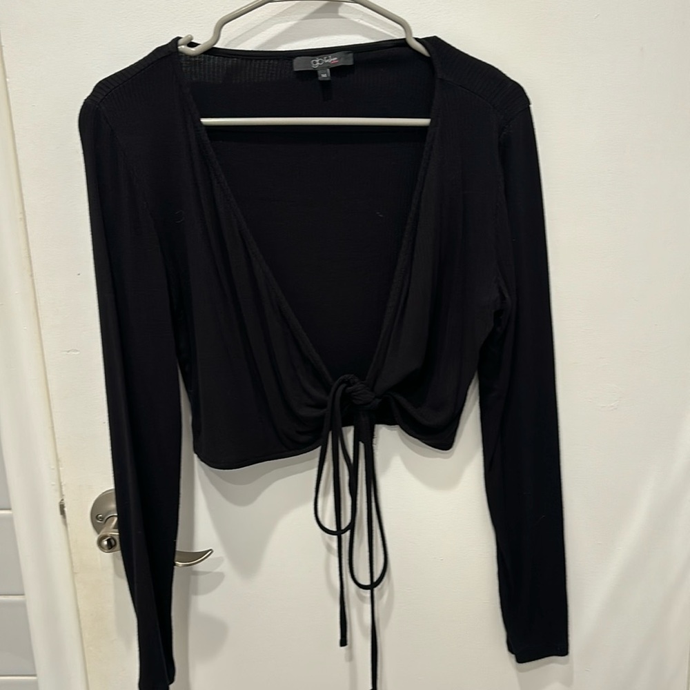 Very cute blouse from Francescas. Worn a few times but doesn’t fit me anymore.